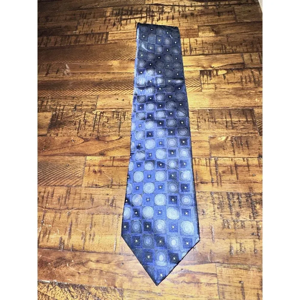 Chereskin Mens Tie 100% Silk Stain Resistant Circle‎ Square Pattern